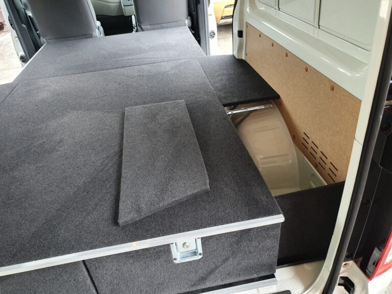 Wings on drawer units
